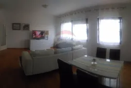 Zagrad-Stan u centru grada za najam, Rijeka, Apartamento