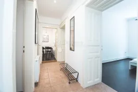 Ribnjak, 75 m2, terasa 10 m2, visoko prizemlje, podrum, Zagreb, Appartment