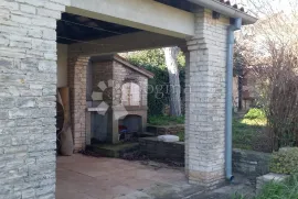 KUĆA,KONOBA,APARTMAN,GARAZA, Ližnjan, Casa