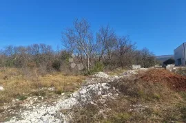 SAMO KOD NAS! GRAĐEVINSKO ZEMLJIŠTE 2 KM OD MORA, OKOLICA LABINA, Labin, Zemljište