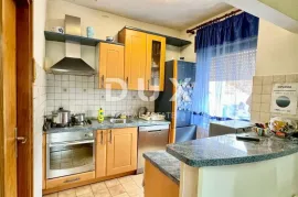 KASTAV, ĆIKOVIĆI - Stan 3S+DB, okućnica, garaža, pogled!, Kastav, Appartment