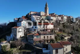 OTOK KRK - Kuća s dvorištem i pogledom na more, u jezgri romantičnog Vrbnika, Vrbnik, Famiglia