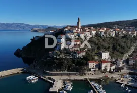 OTOK KRK - Kuća s dvorištem i pogledom na more, u jezgri romantičnog Vrbnika, Vrbnik, Famiglia