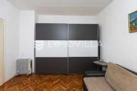 Rijeka, Podmurvice, jednosoban klasičan stan s pogledom na more, Rijeka, Apartamento