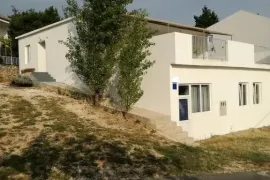 KUĆA UDALJENA 200 m OD MORA - MASLENICA, Jasenice, House