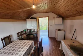 Vikendica 58m² sa vinogradom nadomak grada Pregrade!, Pregrada, House