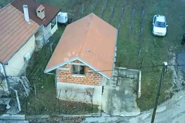 Vikendica 58m² sa vinogradom nadomak grada Pregrade!, Pregrada, House