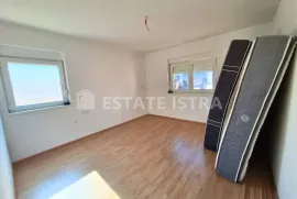 Pula - Veliki stan u stambenoj kući, Pula, Apartamento