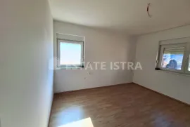 Pula - Veliki stan u stambenoj kući, Pula, Apartamento