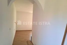 Pula - Veliki stan u stambenoj kući, Pula, Apartamento