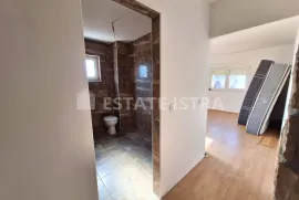 Pula - Veliki stan u stambenoj kući, Pula, Apartamento