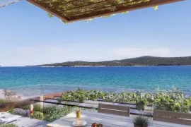 Novoizgrađeni penthouse, prvi red do mora, Šibenik, Appartement