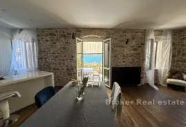 Apartman sa velikom terasom, na prodaju, Šibenik, Flat