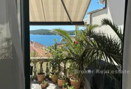 Apartman sa velikom terasom, na prodaju, Šibenik, Flat