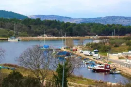 Građevinsko zemljište sa otvorenim pogledom na more, Šibenik, Terrain