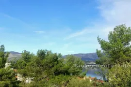 Građevinsko zemljište sa pogledom na more, Trogir, Land