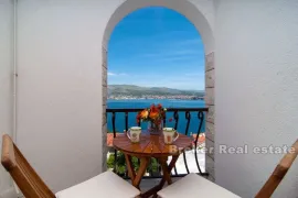 Apartmanska kuća blizu Trogira, Trogir, Haus