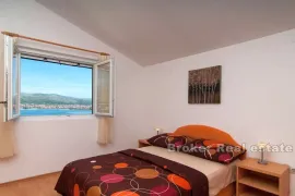 Apartmanska kuća blizu Trogira, Trogir, Haus