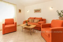 Apartmanska kuća blizu Trogira, Trogir, Haus