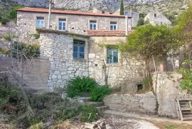 Tri kamene kuće za prodaju, Hvar, بيت