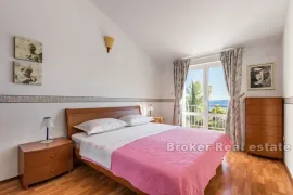 Vila na sjajnoj lokaciji, prvi red uz more, Trogir, بيت