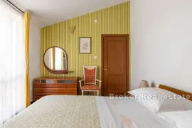 Vila na sjajnoj lokaciji, prvi red uz more, Trogir, بيت