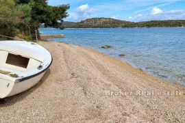 Kuća u prvom redu do mora, Primošten, Дом