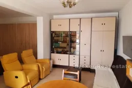 Apartmanska kuća s pogledom na more, Pag, Σπίτι