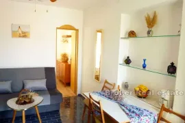 Apartmanska kuća s pogledom na more, Pag, Σπίτι