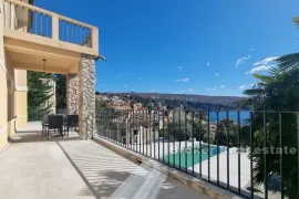 Renovirana vila s pogledom na more, Opatija, Haus