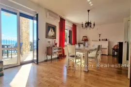 Renovirana vila s pogledom na more, Opatija, Haus