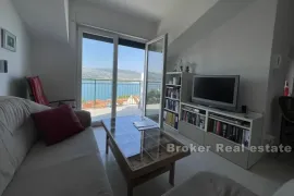 Dvosoban penthouse stan s pogledom na more, Trogir, Flat