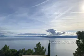 Stara kamena kuća sa otvorenim pogledom na more, Omiš, Haus