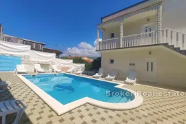 Apartmanska kuća s pogledom na more, Trogir, Casa