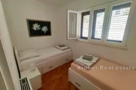 Kuća u prvom redu do mora, Šibenik, House