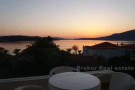 Potpuno nov, moderan, aparthotel, Trogir, Дом