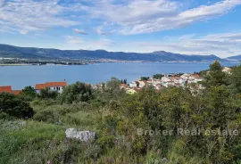 Građevinsko zemljište s pogledom na more, Trogir, Земля