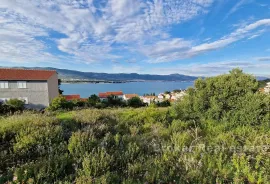 Građevinsko zemljište s pogledom na more, Trogir, Земля