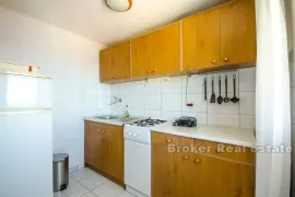 Apartmanska kuća s otvorenim pogledom na more, Omiš, Casa