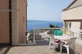 Apartmanska kuća s otvorenim pogledom na more, Omiš, بيت