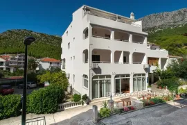 Drvenik, apartmanska kuća s pogledom na more, Makarska, Ev