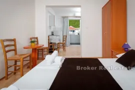 Drvenik, apartmanska kuća s pogledom na more, Makarska, Maison