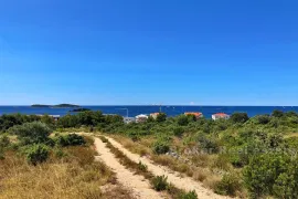 Građevinsko zemljište s otvorenim pogledom na more, na prodaju, Rogoznica, Земля