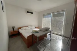 Apartmanska kuća s pogledom na more, Omiš, Ev