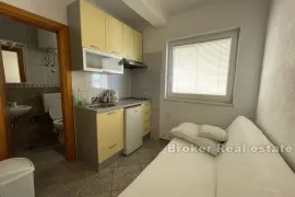 Apartmanska kuća s pogledom na more, Omiš, Ev