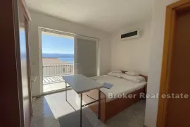 Apartmanska kuća s pogledom na more, Omiš, Ev