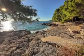 Građevinsko zemljište u drugome redu do mora, Hvar, Земля