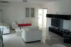 Vila od 280m2 na parceli od 521m2, na prodaju, Trogir, بيت