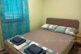 Apartmanska kuća u blizini mora, Rogoznica, Maison