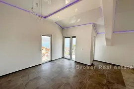 Moderni stanovi u novogradnji, Trogir, Appartement